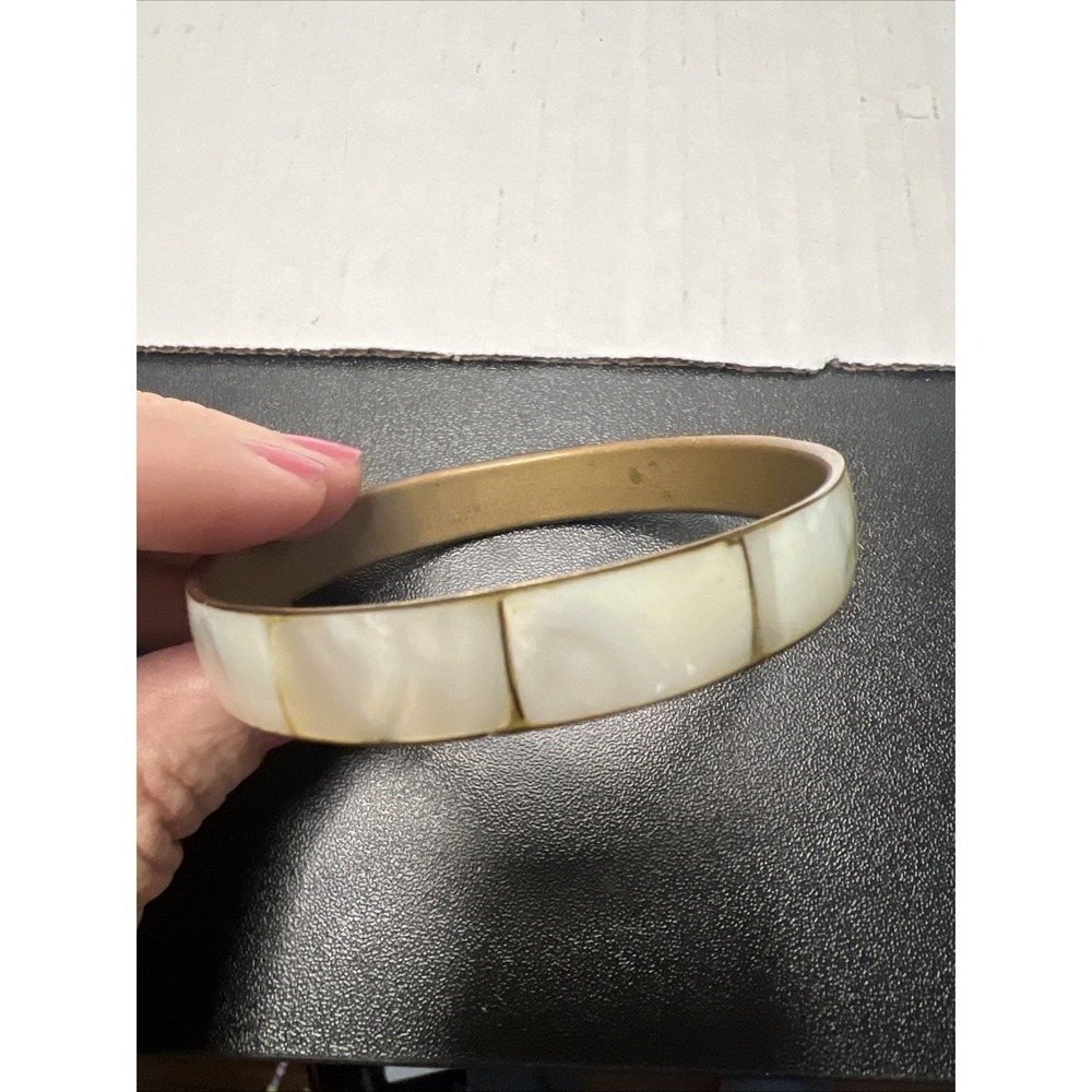 Vintage Bangle Bracelet Mother of Pearl Shell Inlay Bracelet